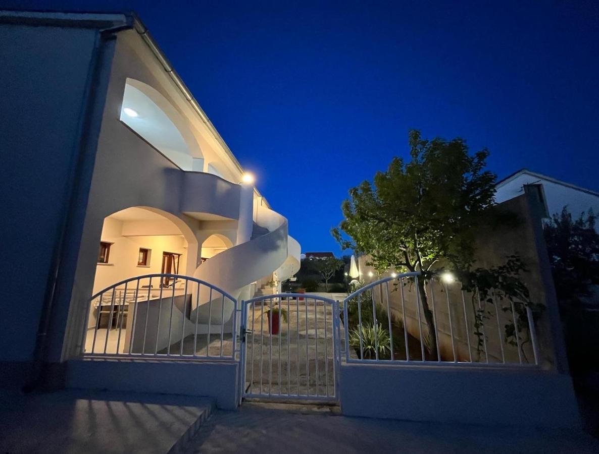 Apartments Fortuna Biograd Na Moru Extérieur photo