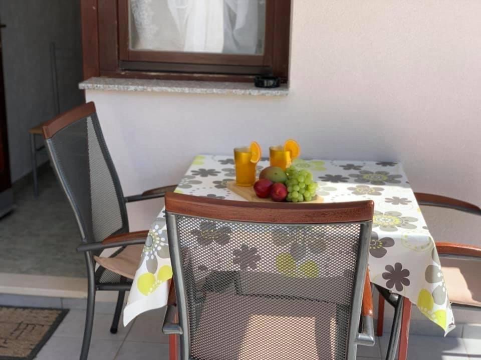 Apartments Fortuna Biograd Na Moru Extérieur photo